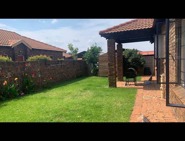 3 BEDROOM SECTIONAL TITLE SOLD IN ANDEON